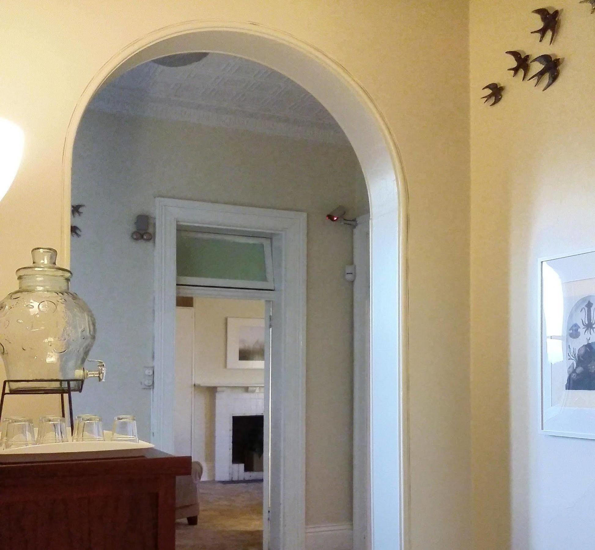 The Bank Guesthouse 글렌인스 외부 사진