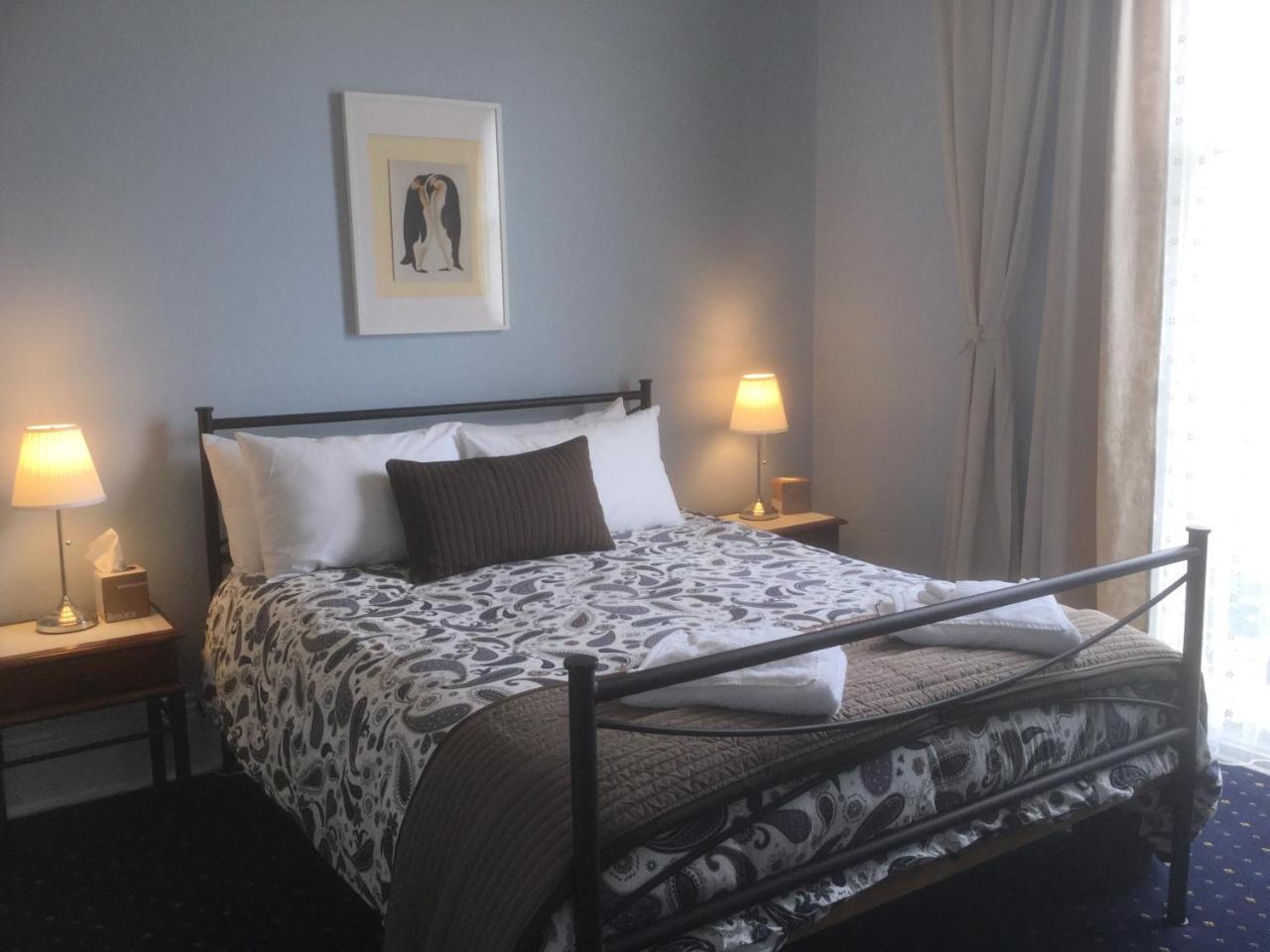 The Bank Guesthouse 글렌인스 외부 사진